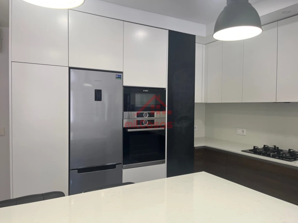 Apartamento T2 para Arrendamento em Lumiar Foto 12