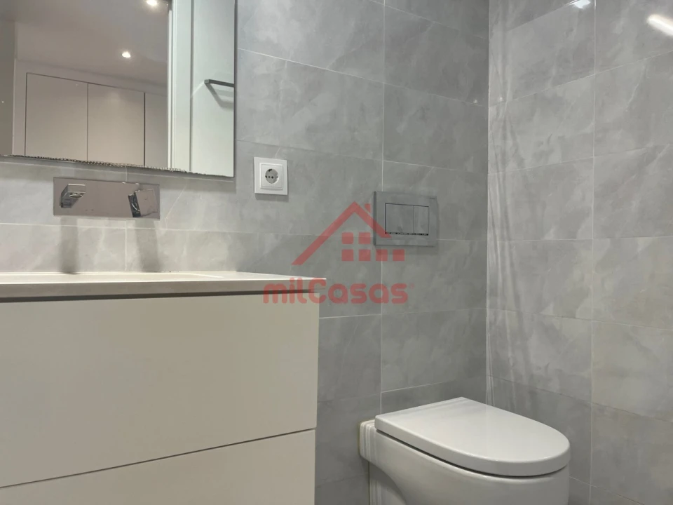 Apartamento T2 para Arrendamento em Lumiar Foto 24