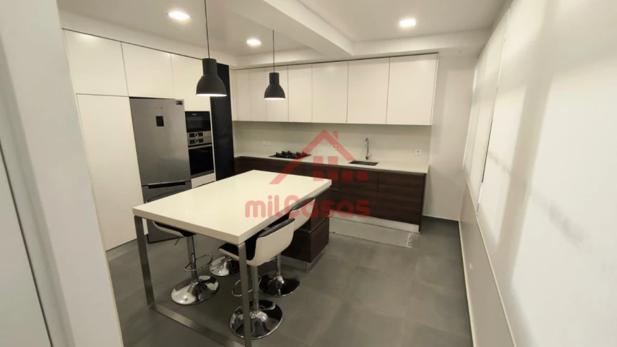 Apartamento T2 para Arrendamento em Lumiar Foto 1