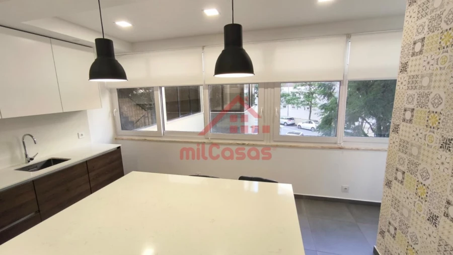 Apartamento T2 para Arrendamento em Lumiar Foto 9