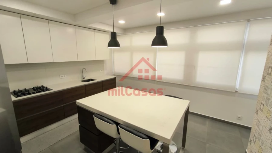 Apartamento T2 para Arrendamento em Lumiar Foto 10