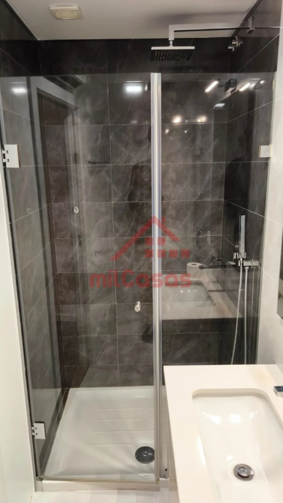 Apartamento T2 para Arrendamento em Lumiar Foto 33