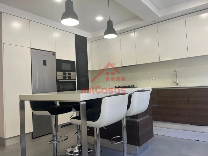 Apartamento T2 para Arrendamento em Lumiar Foto 10