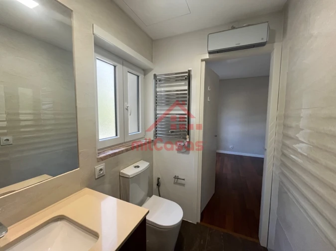 Apartamento T2 para Arrendamento em Lumiar Foto 18