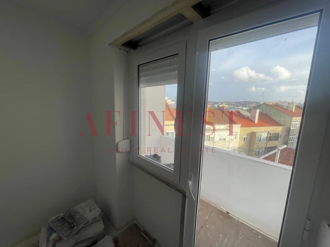 Apartamento T3 para Venda em Falagueira-Venda Nova Foto 9