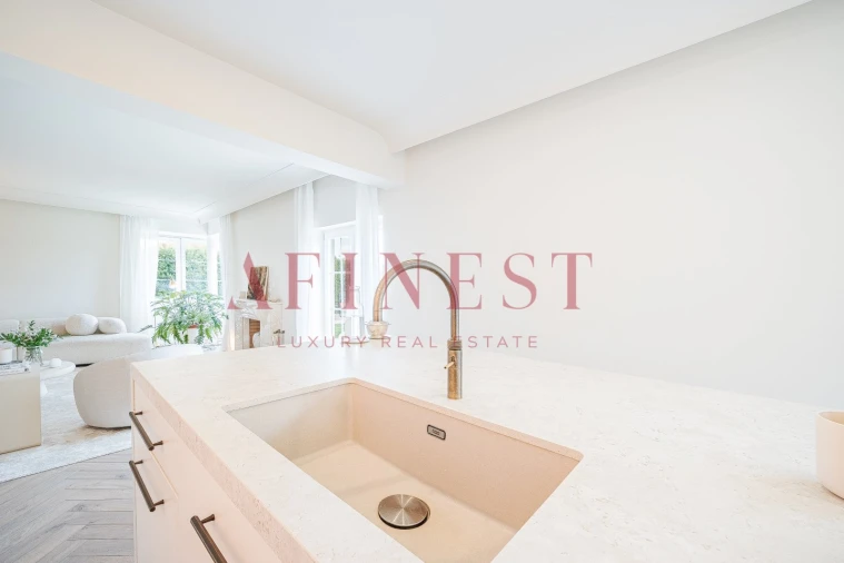 Moradia T5 para Venda em Santa Maria e São Miguel, São Martinho, São Pedro Penaferrim Foto 32