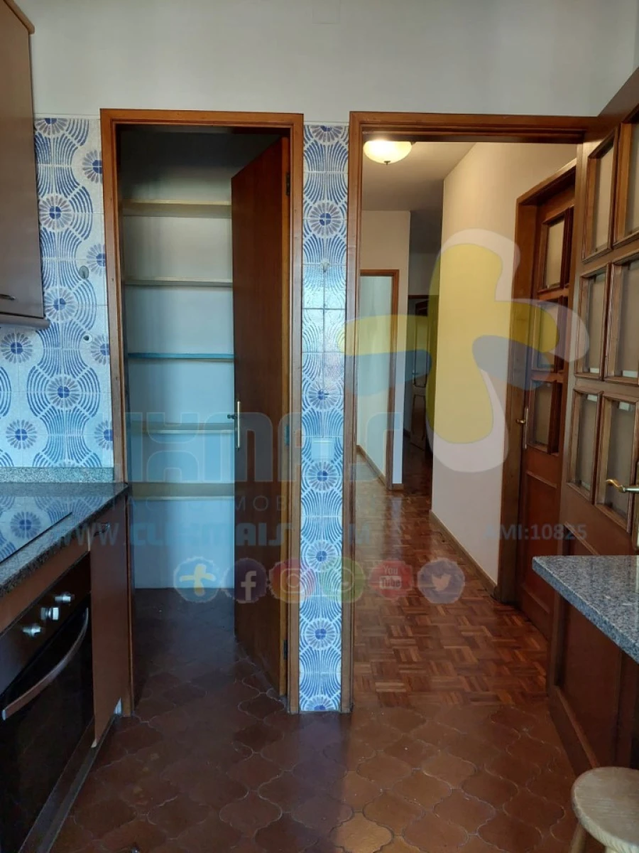 Apartamento T3 para Arrendamento em Braga (São José de São Lázaro e São João do Souto) Foto 3