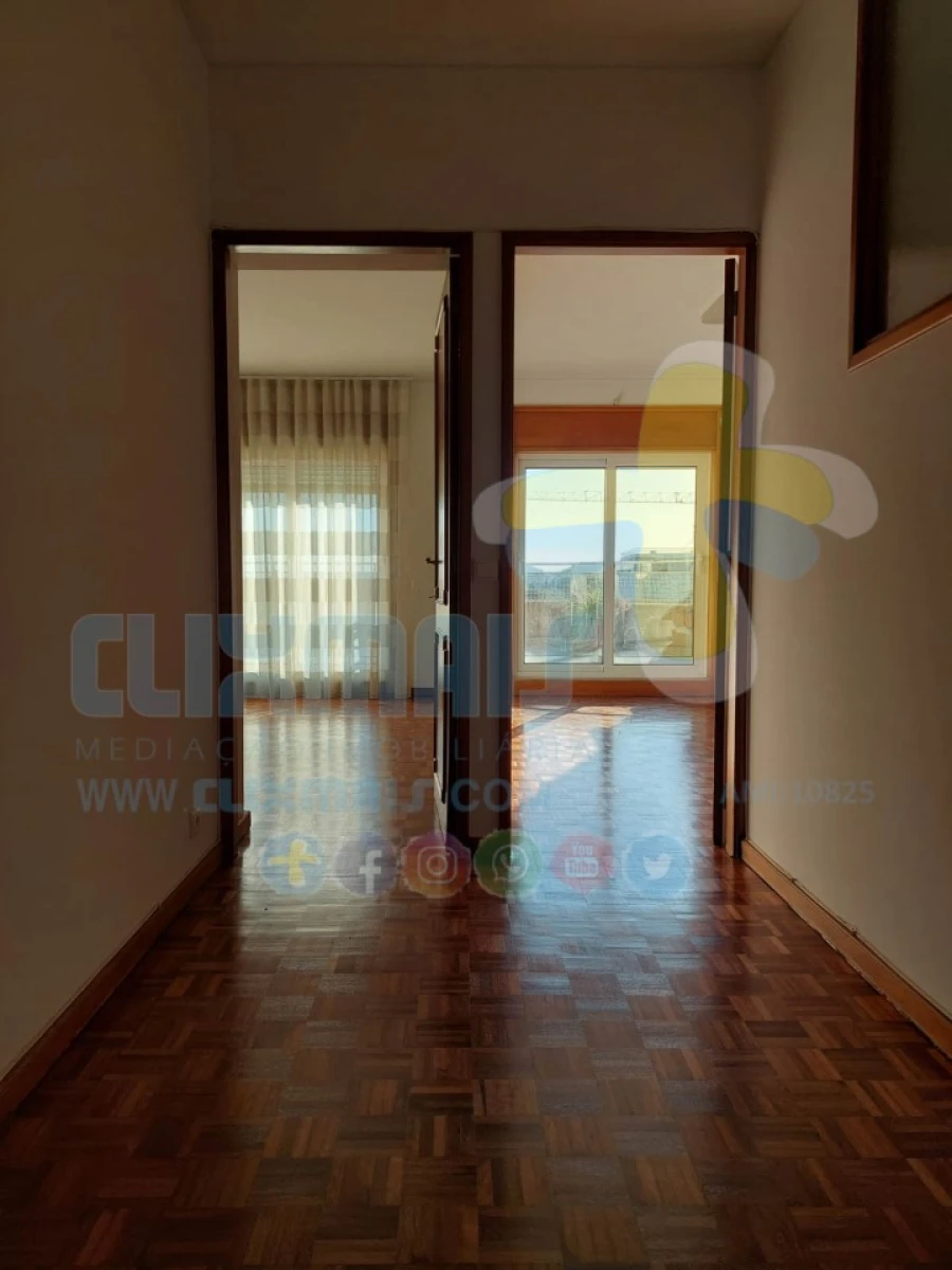 Apartamento T3 para Arrendamento em Braga (São José de São Lázaro e São João do Souto) Foto 7