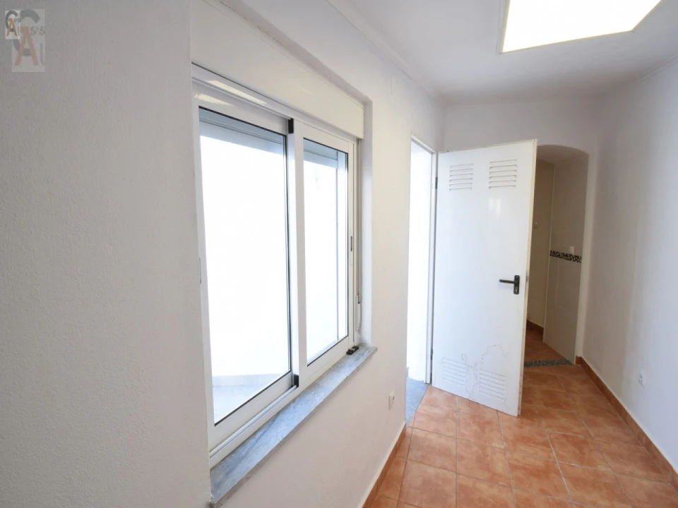 Moradia T2 para Venda em Santa Eulalia Foto 9