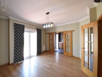 Moradia T4 para Venda em Caia, São Pedro e Alcáçova