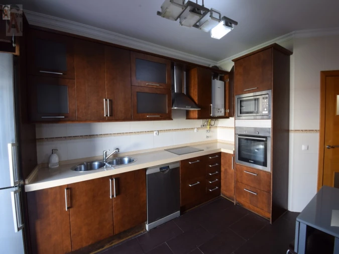 Moradia T4 para Venda em Caia, São Pedro e Alcáçova Foto 3