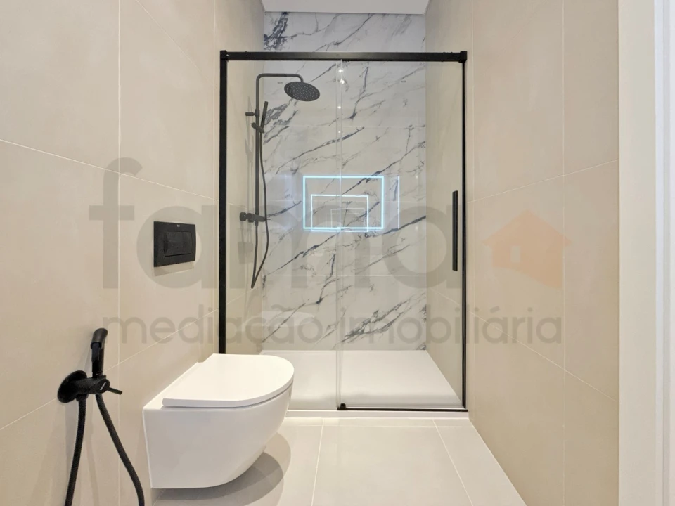 Apartamento T3 para Venda em Arroios Foto 50