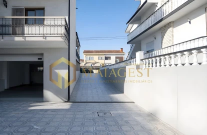 Moradia T4 para Venda em Gondomar (São Cosme), Valbom e Jovim