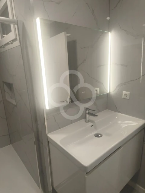 Apartamento T2 para Venda em Oeiras e São Julião da Barra, Paço de Arcos e Caxias