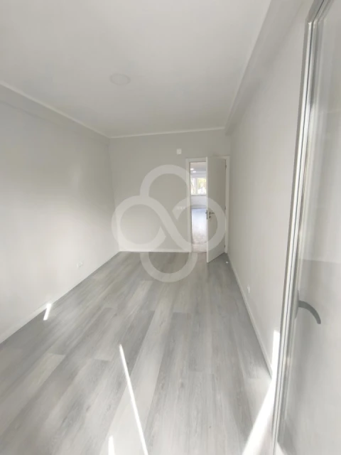 Apartamento T2 para Venda em Oeiras e São Julião da Barra, Paço de Arcos e Caxias
