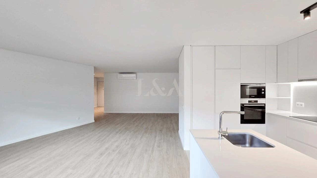 Apartamento T2 para Venda em Faro (Sé e São Pedro) Foto 4