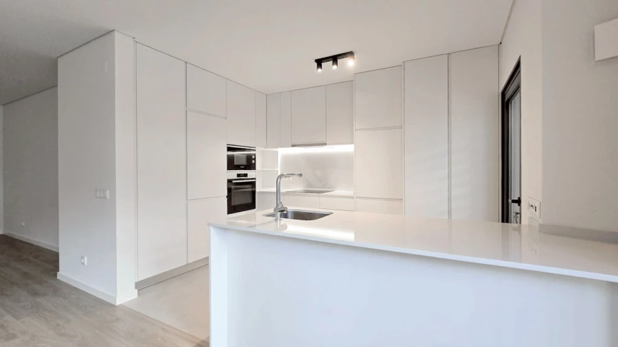 Apartamento T2 para Venda em Faro (Sé e São Pedro) Foto 2