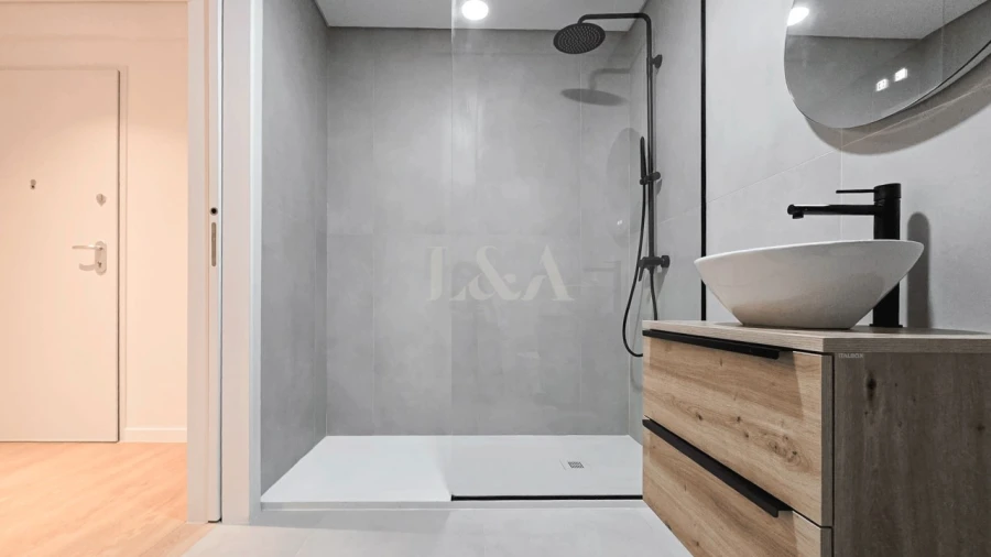 Apartamento T2 para Venda em Faro (Sé e São Pedro) Foto 8