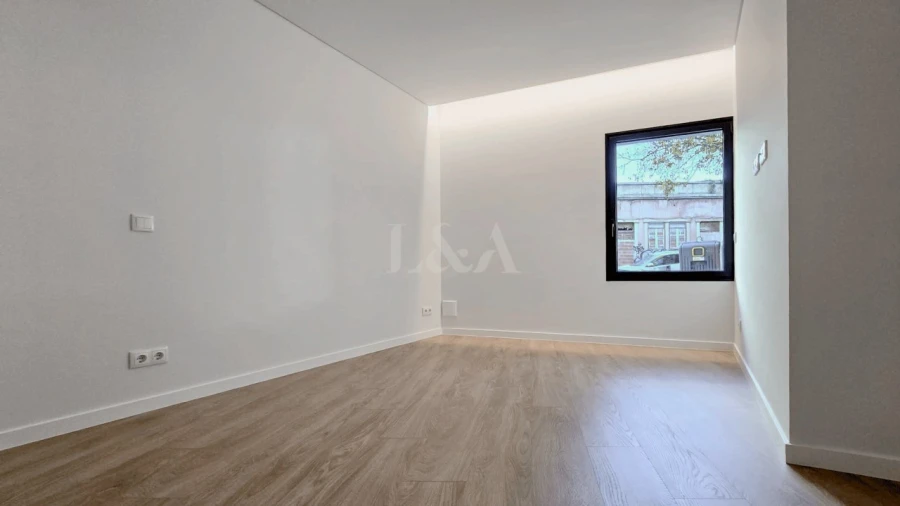 Apartamento T2 para Venda em Faro (Sé e São Pedro) Foto 11