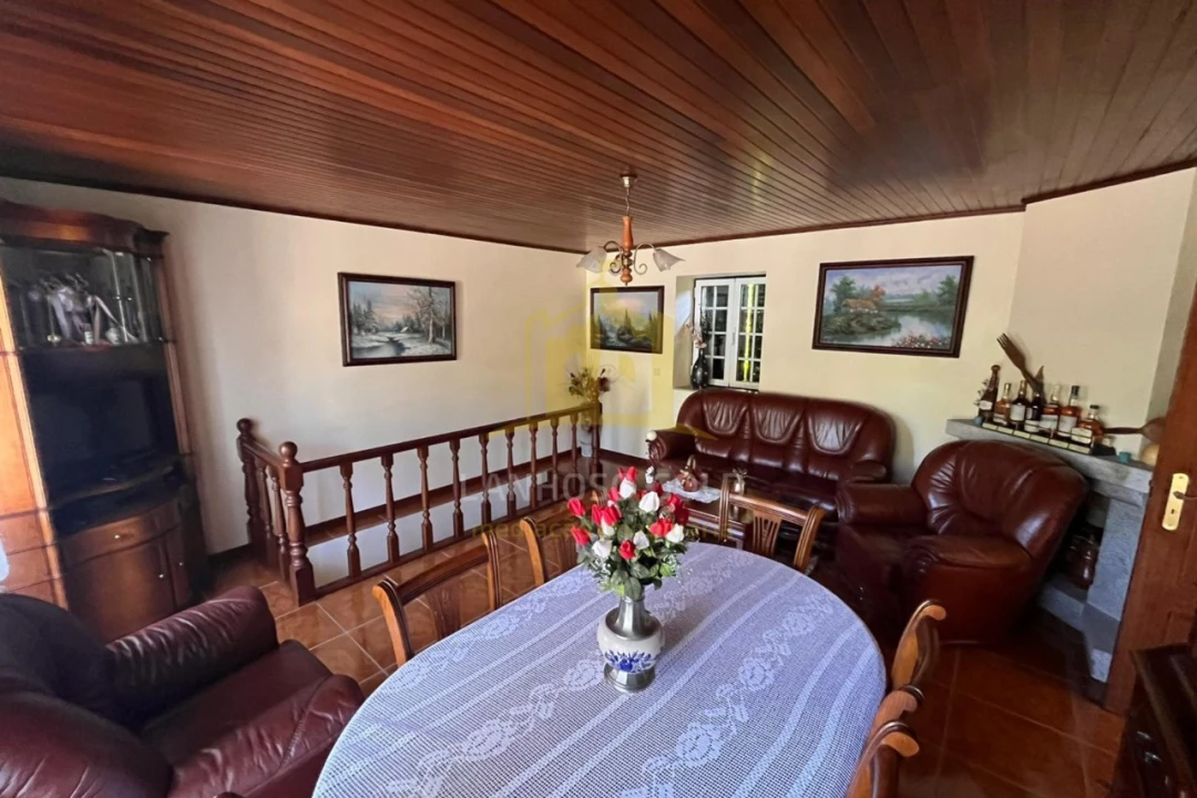 Moradia T3 para Venda em Salto Foto 2