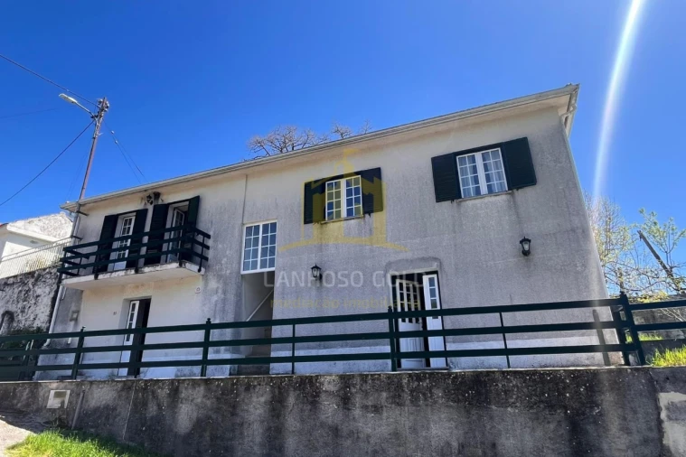 Moradia T3 para Venda em Salto Foto 1