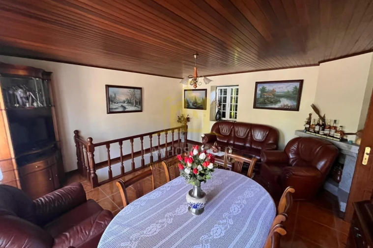 Moradia T3 para Venda em Salto Foto 2