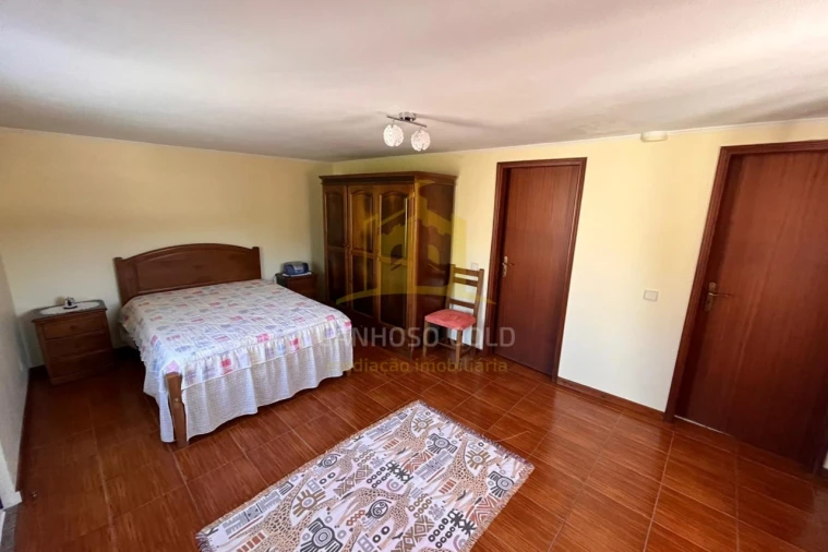 Moradia T3 para Venda em Salto Foto 4