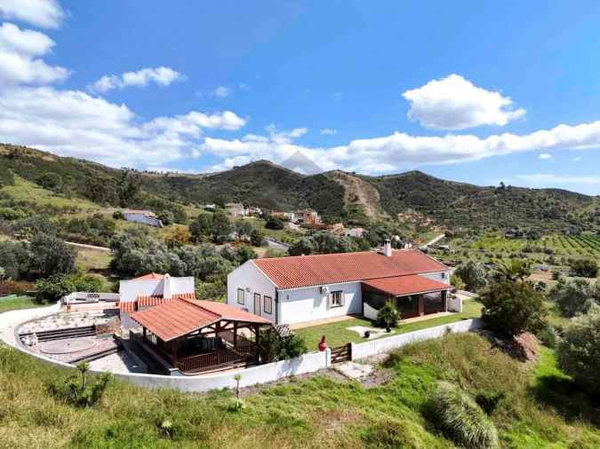 Quinta T4 para Venda em Silves Foto 1