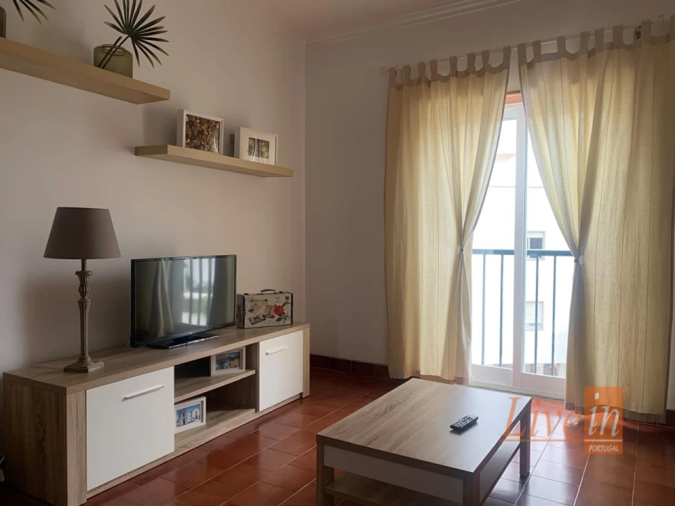 Apartamento T1 para Arrendamento em Ericeira Foto 2