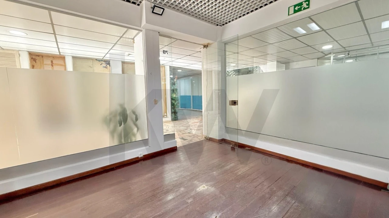 Loja para Venda em Funchal (São Pedro) Foto 6