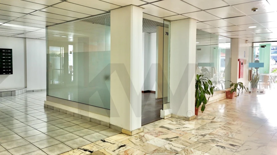 Loja para Venda em Funchal (São Pedro) Foto 4