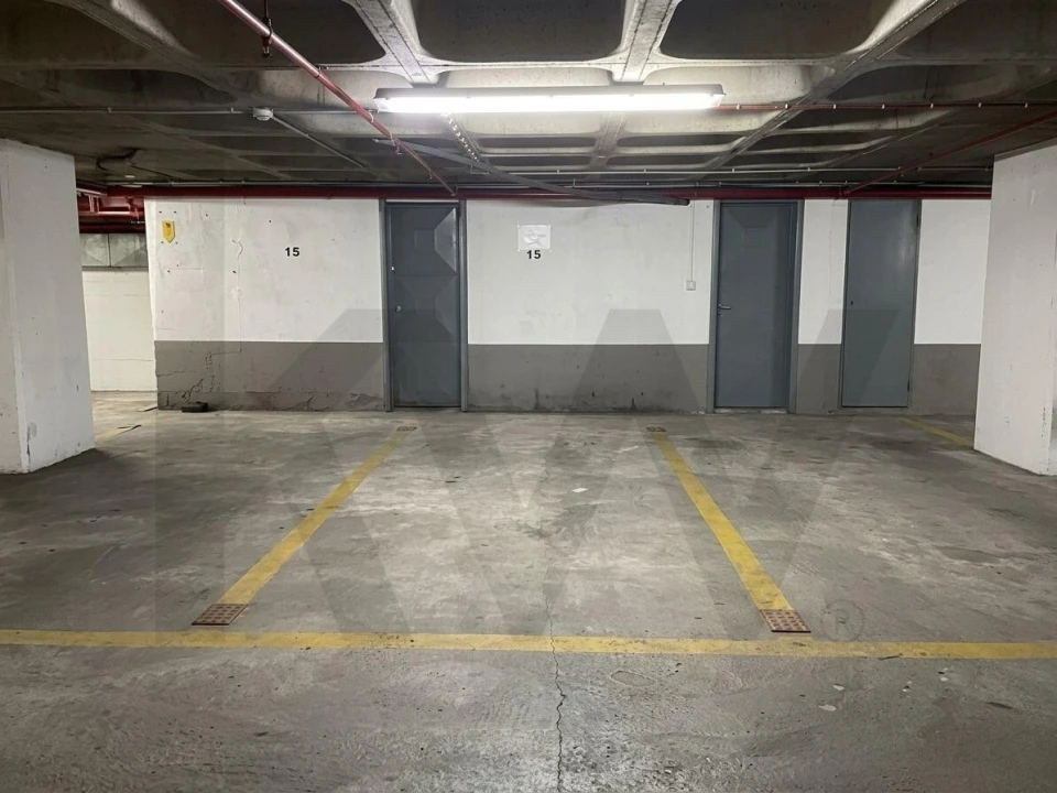 Garagem para Venda em Santa Maria Maior Foto 1