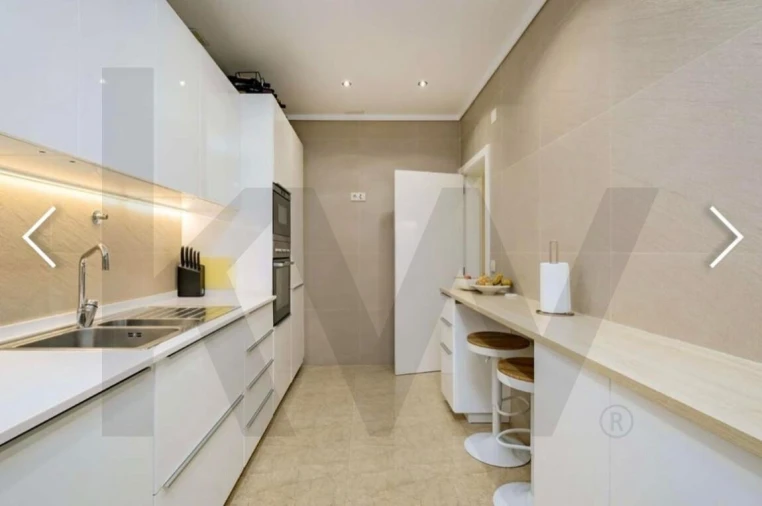 Apartamento T3 para Arrendamento em Avenidas Novas Foto 12