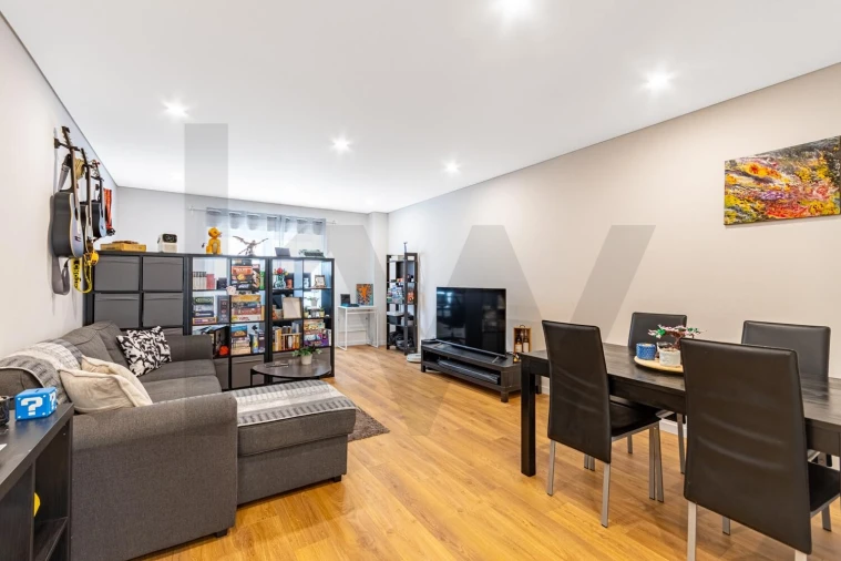 Apartamento T1 para Venda em Vialonga Foto 2