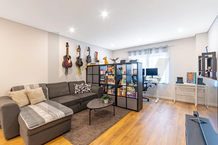 Apartamento T1 para Venda em Vialonga Foto 8