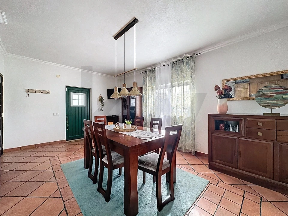 Moradia T4 para Venda em Almoster Foto 11