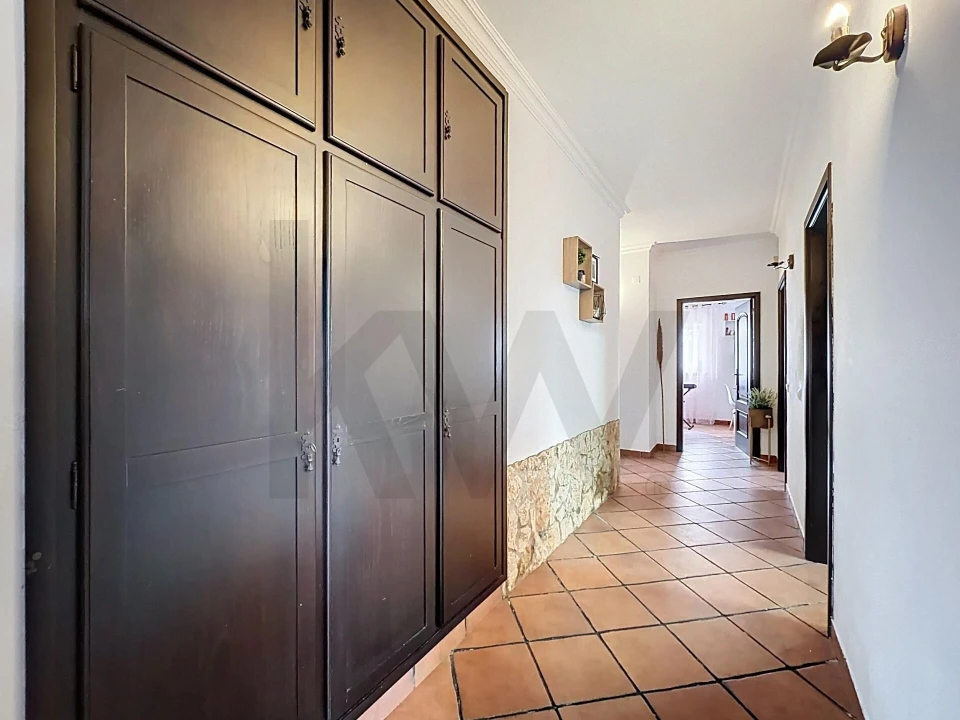 Moradia T4 para Venda em Almoster Foto 4