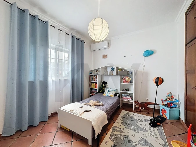 Moradia T4 para Venda em Almoster Foto 15