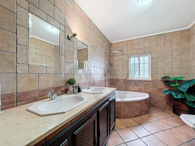 Moradia T4 para Venda em Almoster Foto 20