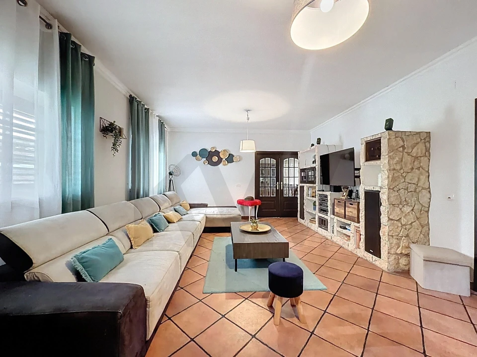 Moradia T4 para Venda em Almoster Foto 6