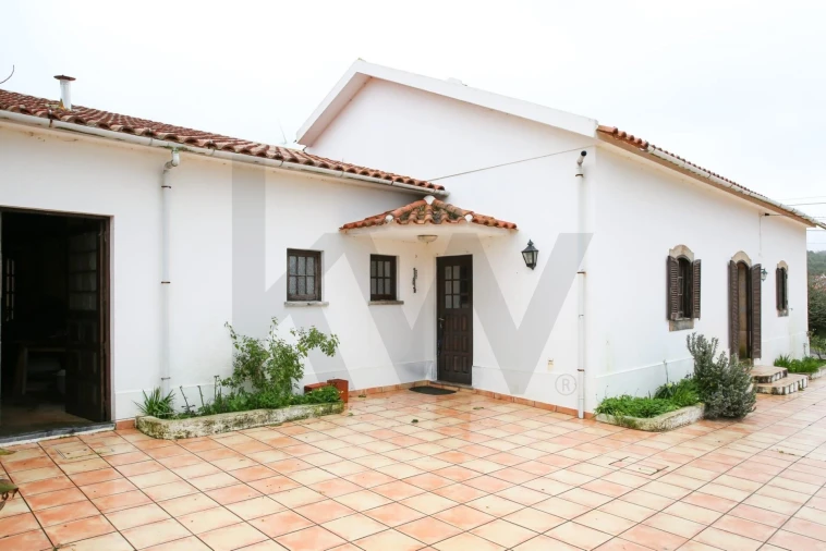 Moradia T3 para Venda em Maxial e Monte Redondo Foto 2