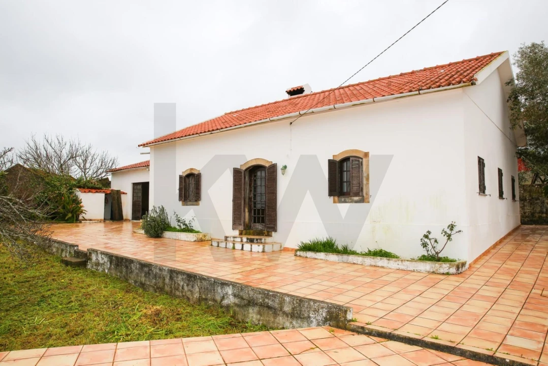 Moradia T3 para Venda em Maxial e Monte Redondo Foto 1