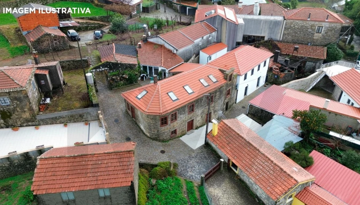 Moradia T4 para Venda em Roge Foto 2