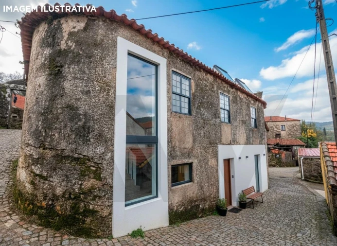 Moradia T4 para Venda em Roge Foto 4