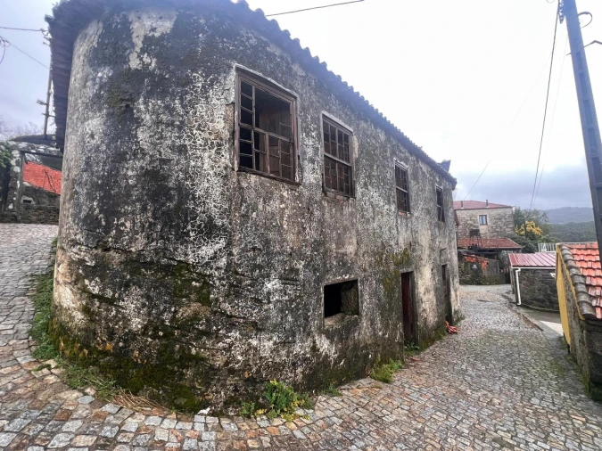 Moradia T4 para Venda em Roge Foto 3