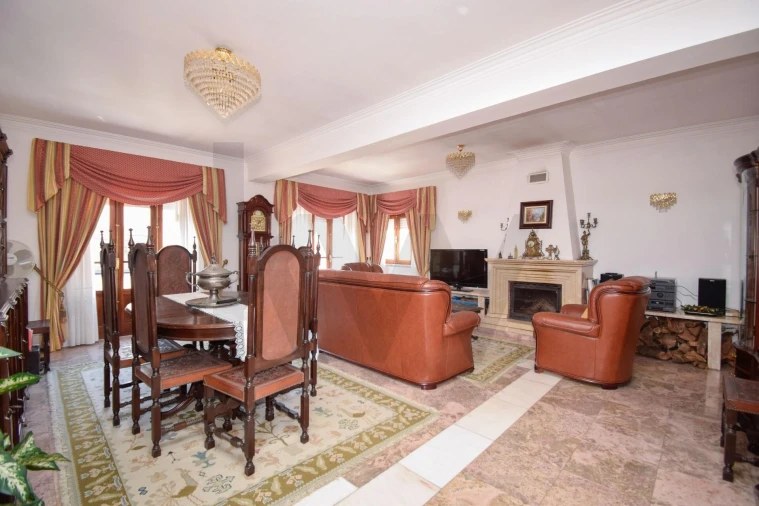 Moradia T3 para Venda em Camarate, Unhos e Apelação Foto 2