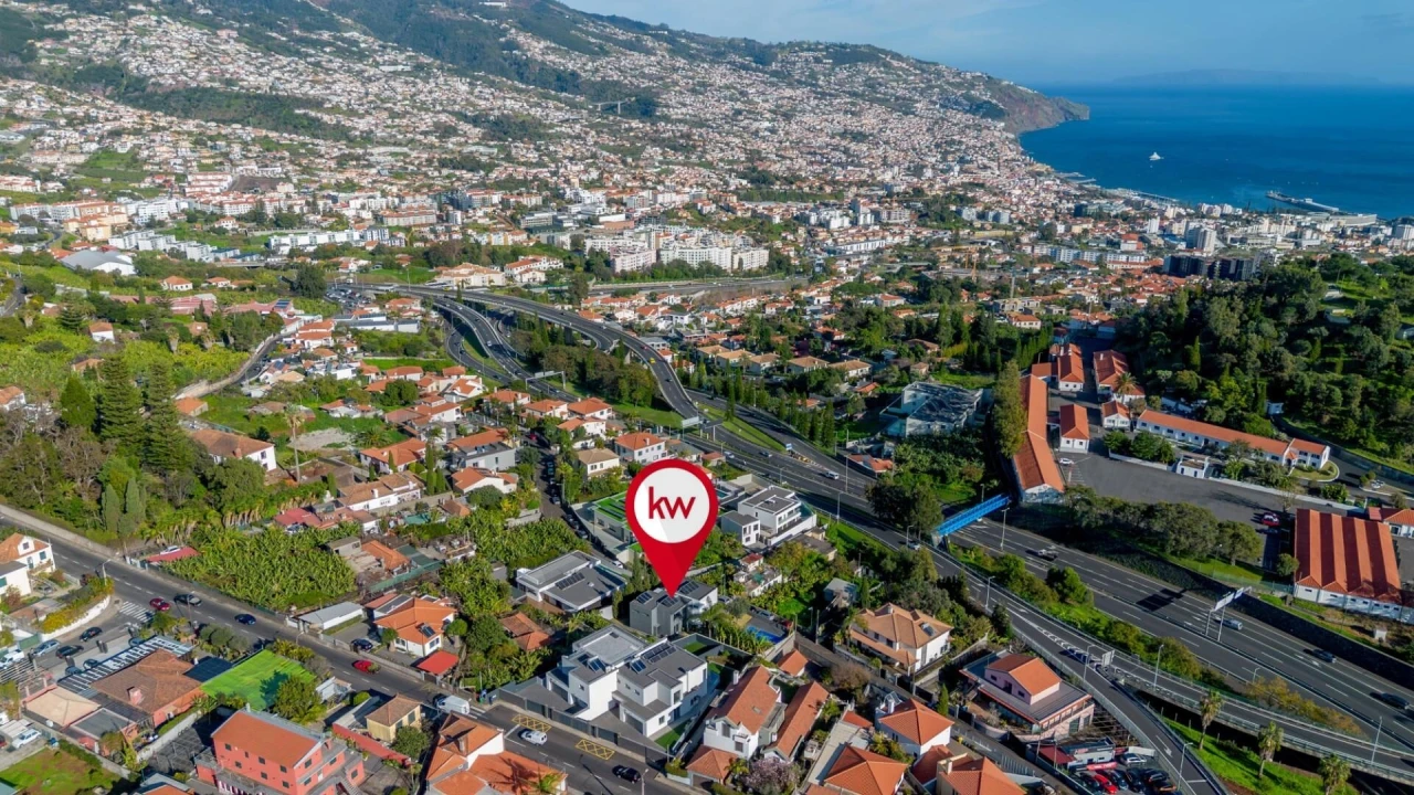 Moradia T3 para Venda em São Martinho Foto 12