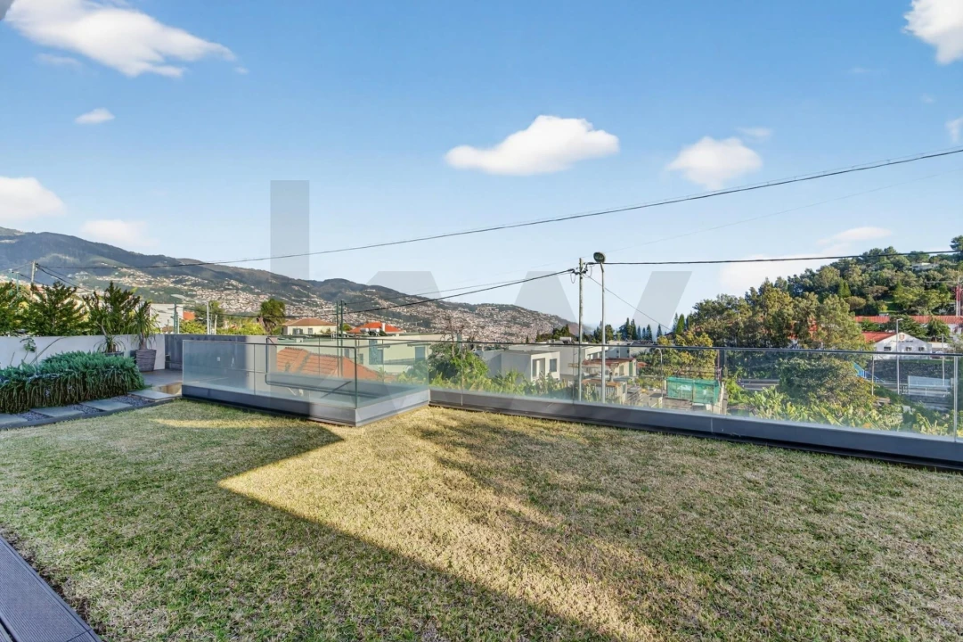 Moradia T3 para Venda em São Martinho Foto 16