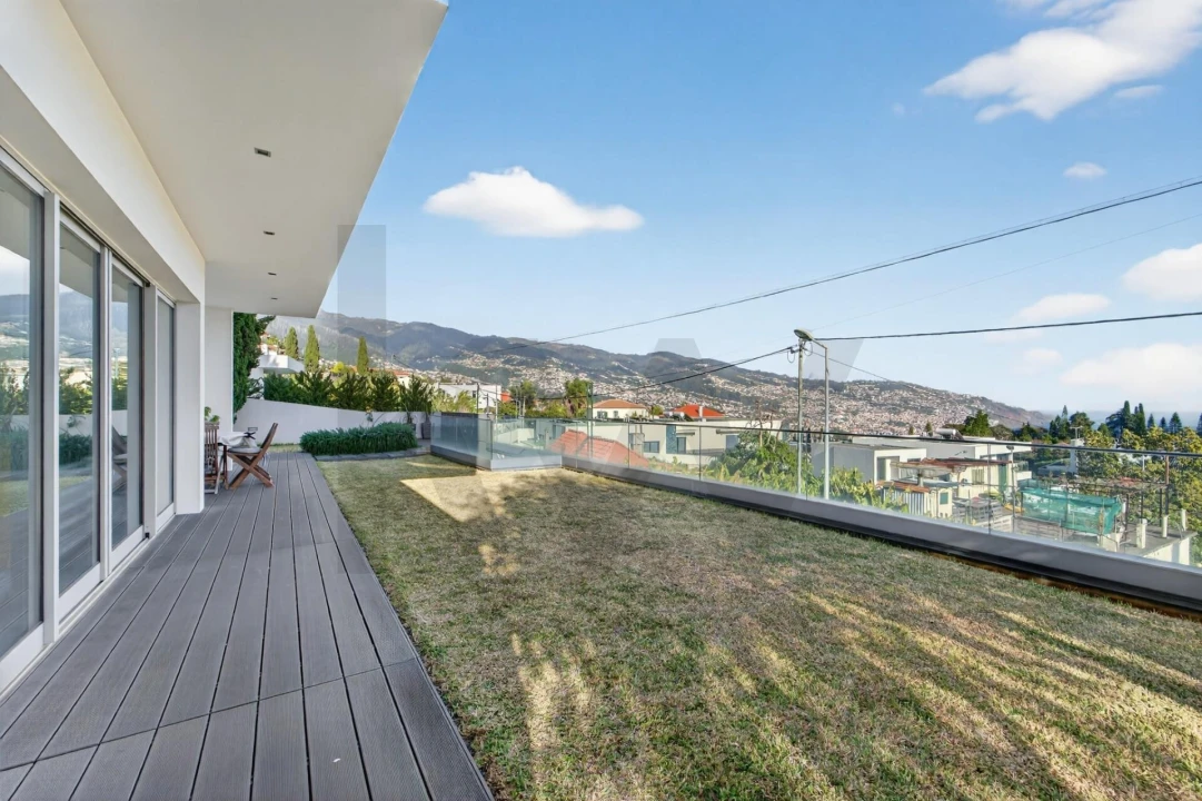 Moradia T3 para Venda em São Martinho Foto 17