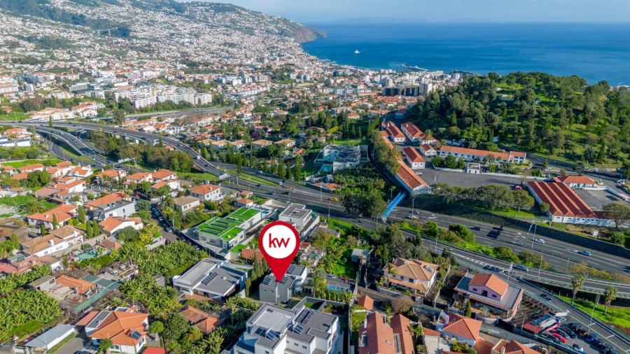 Moradia T3 para Venda em São Martinho Foto 11